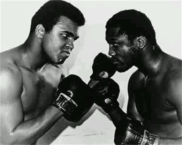 拳王阿里当年如何挑衅对手?他曾挑衅弗雷泽,结