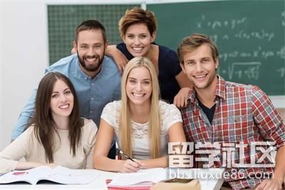 2018英国暑假放假时间安排