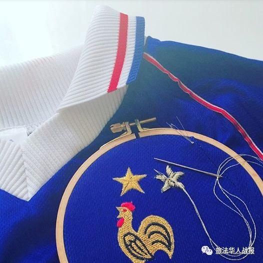 法国队新球衣脱销,球迷自己动手缝星星