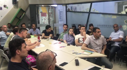 揭秘:为什么义乌的老外中国话都说得这么6?