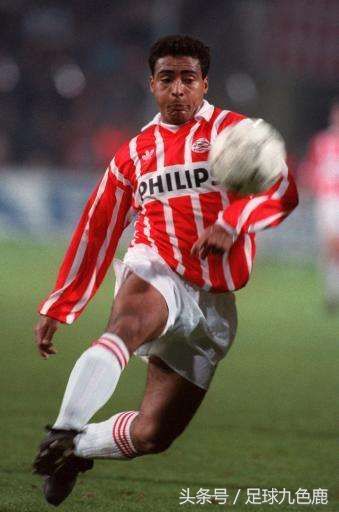 当问起罗马里奥的中圈进球时,他说:我当时突然