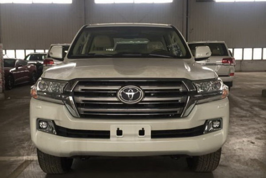 丰田酷路泽4000降价促销 陆巡v6改装越野