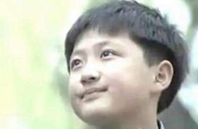 9岁火遍全国,继承父母千万遗产后堕落,今白天