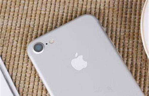 为什么大家宁可买iPhone7,不买iphone8呢?这几