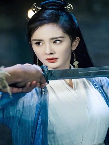 杨幂扶摇解锁新发型,这次被人嘲讽的不是发际