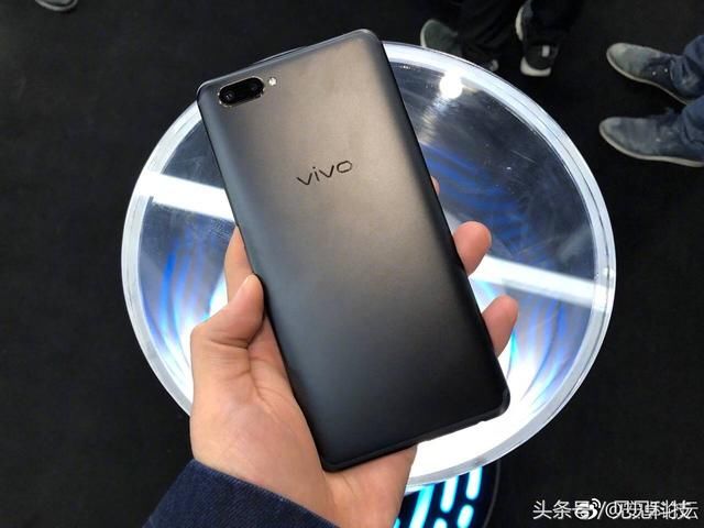 最贵骁龙660手机?vivo X20屏幕指纹版正式发布