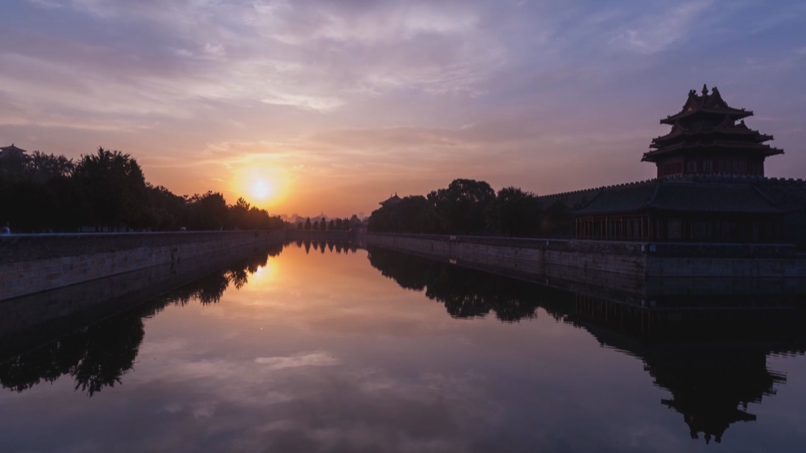 与荣寿固伦公主同府邸的被贝勒爷是谁？