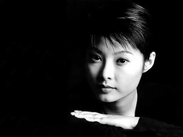 袁立手撕浙江卫视,宋丹丹败光人品,章子怡却成