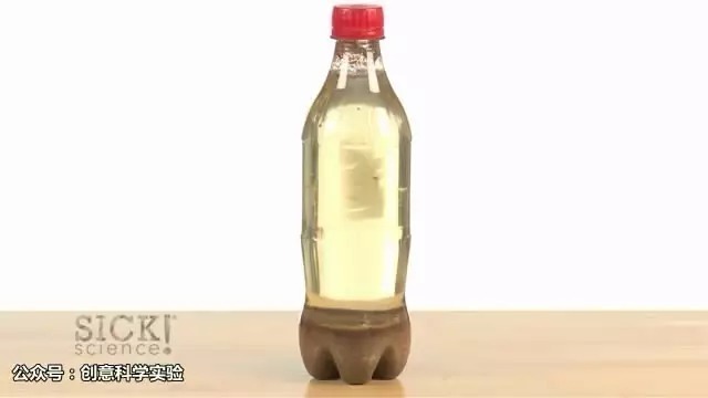 有趣的科学小实验:可乐遇上牛奶会怎么样?