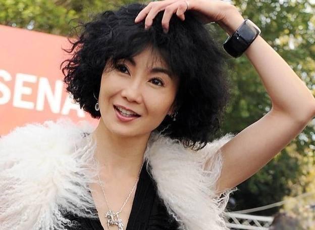 娱乐圈至今还没有孩子的五位女明星,网友:最后一位被摘除了子宫