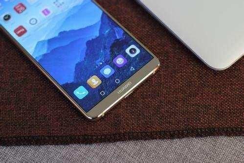 华为mate10 Pro降至冰点价, iphone8大呼很受