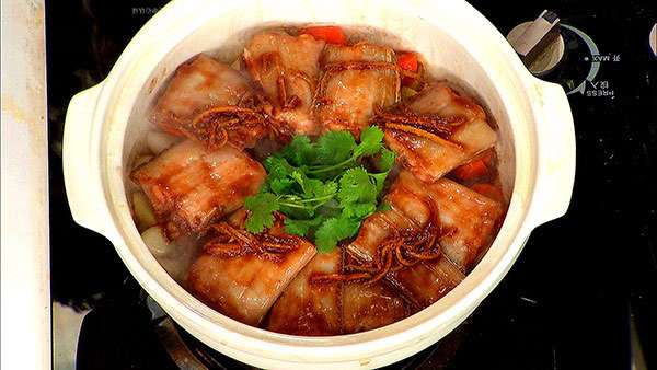 《养生厨房》砂锅煲带鱼