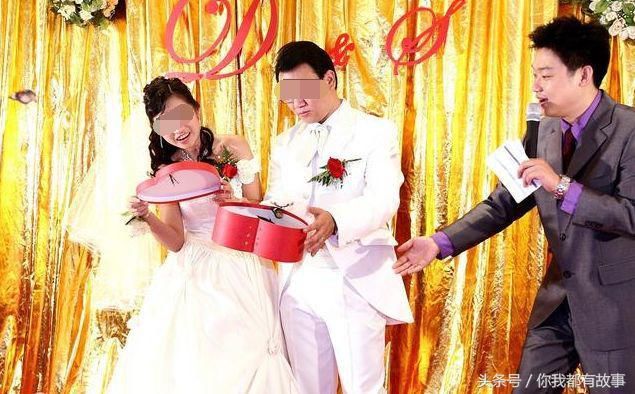 二婚我家陪嫁一套房,婆婆给我16万彩礼卡,收到