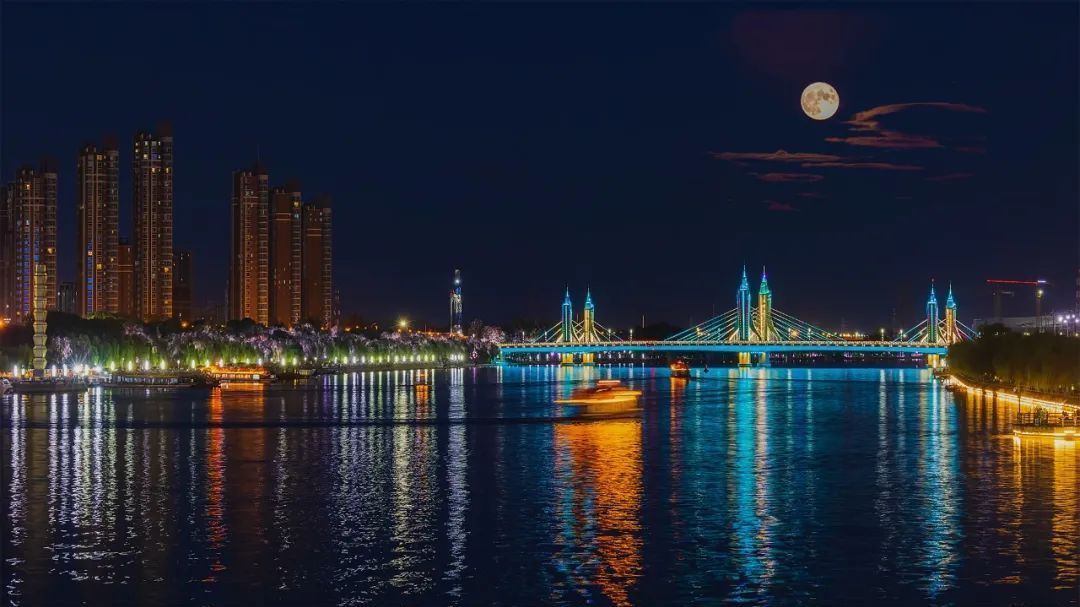 快来乘船赏月!运河游船今起恢复通航!中秋国庆期间有夜航 快来乘船赏月!运河游船今起恢复通航!中秋国庆期间有夜航