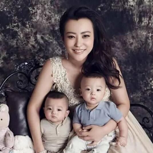 谢娜张雨琦范范…为什么女明星都在扎堆生双胞