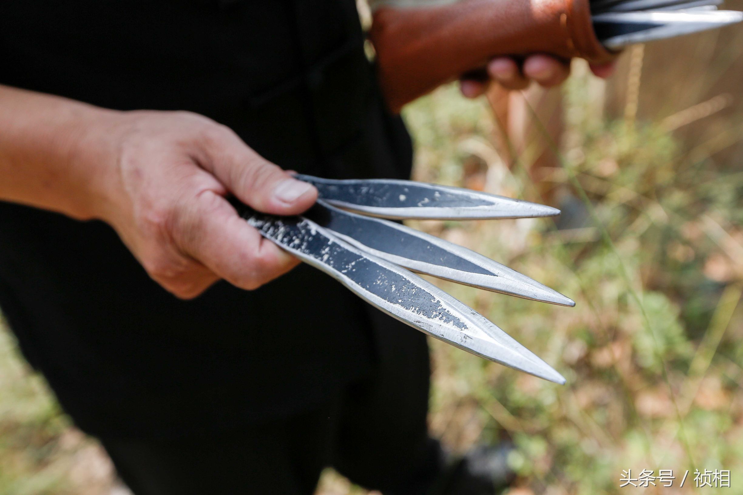 筷子、铁钉、螺丝都能做暗器 “中国暗器之王”原来是农民