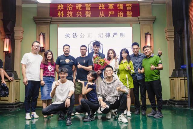 高煜霏《伪钞者》开播 费泽雅开启寻爱之旅(图4) 高煜霏《伪钞者》开播 费泽雅开启寻爱之旅(图4)