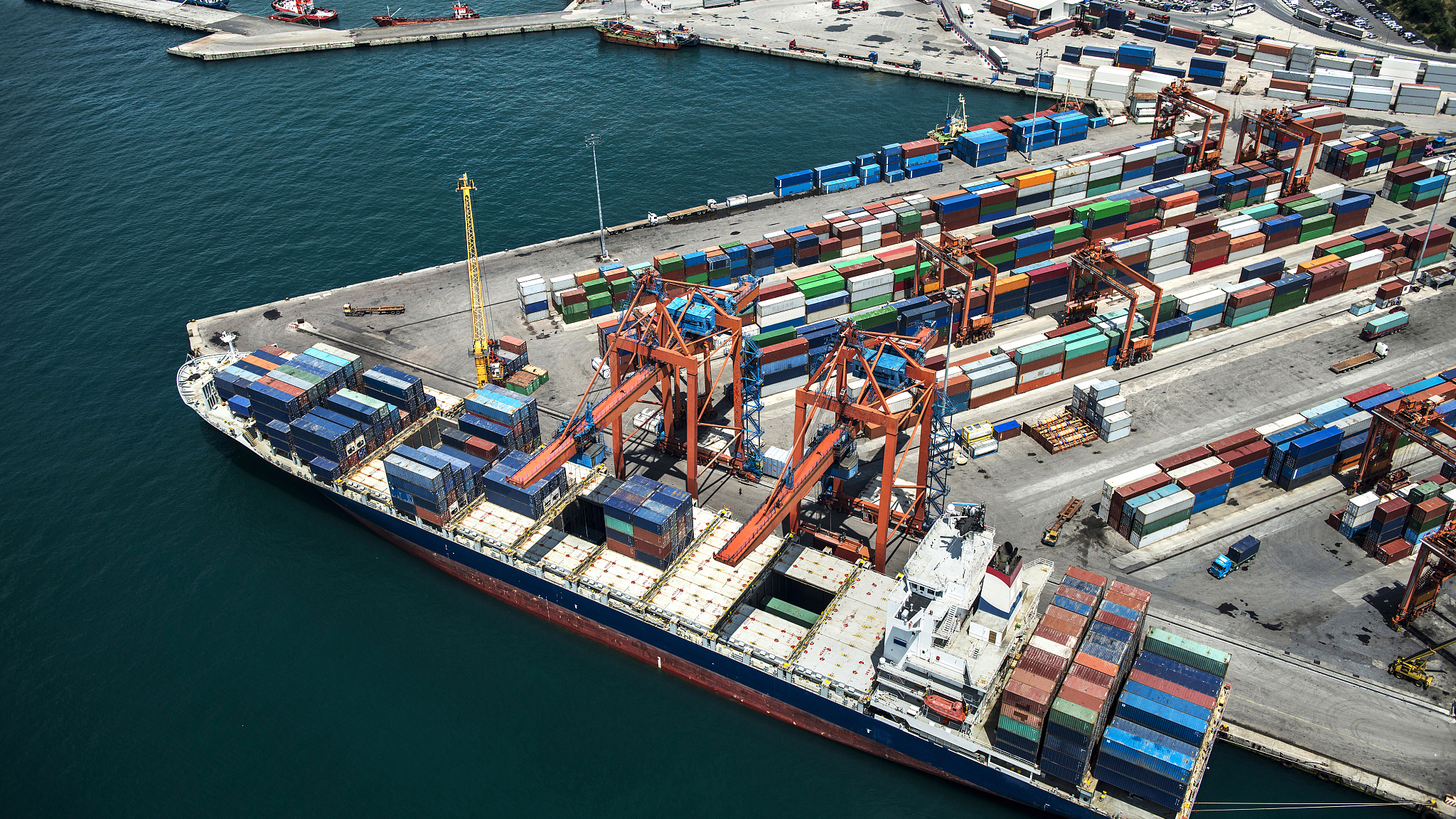 海关总署:今年前三季度我国进出口同比增长9.9% 海关总署:今年前三季度我国进出口同比增长9.9%