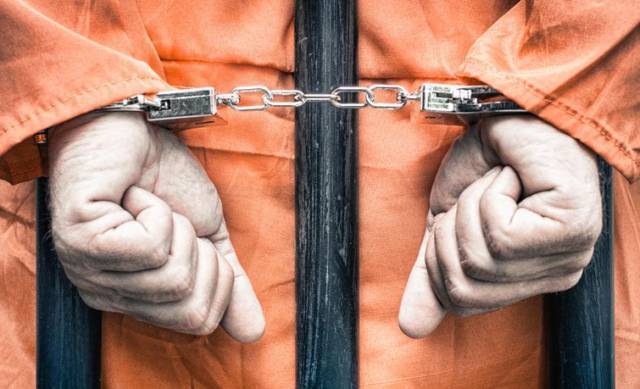 55岁男子坐牢25年出狱后又作案 称牢房比在家好