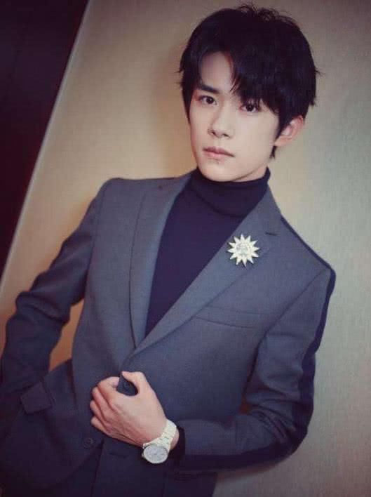 易烊千玺谎报体重?真实体重曝光后,粉丝:愿意