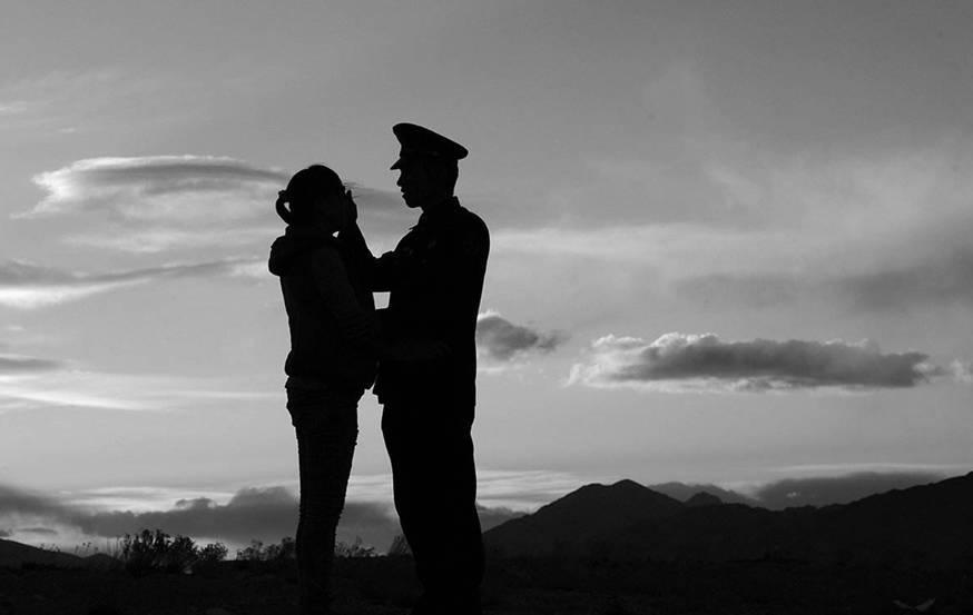 军歌《为你站岗》唱出军人的爱情故事