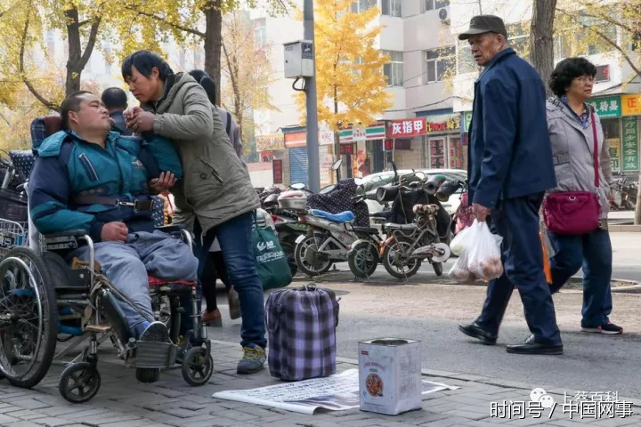 驻马店残疾夫妻千里讨薪 为堵跑路老板异乡行