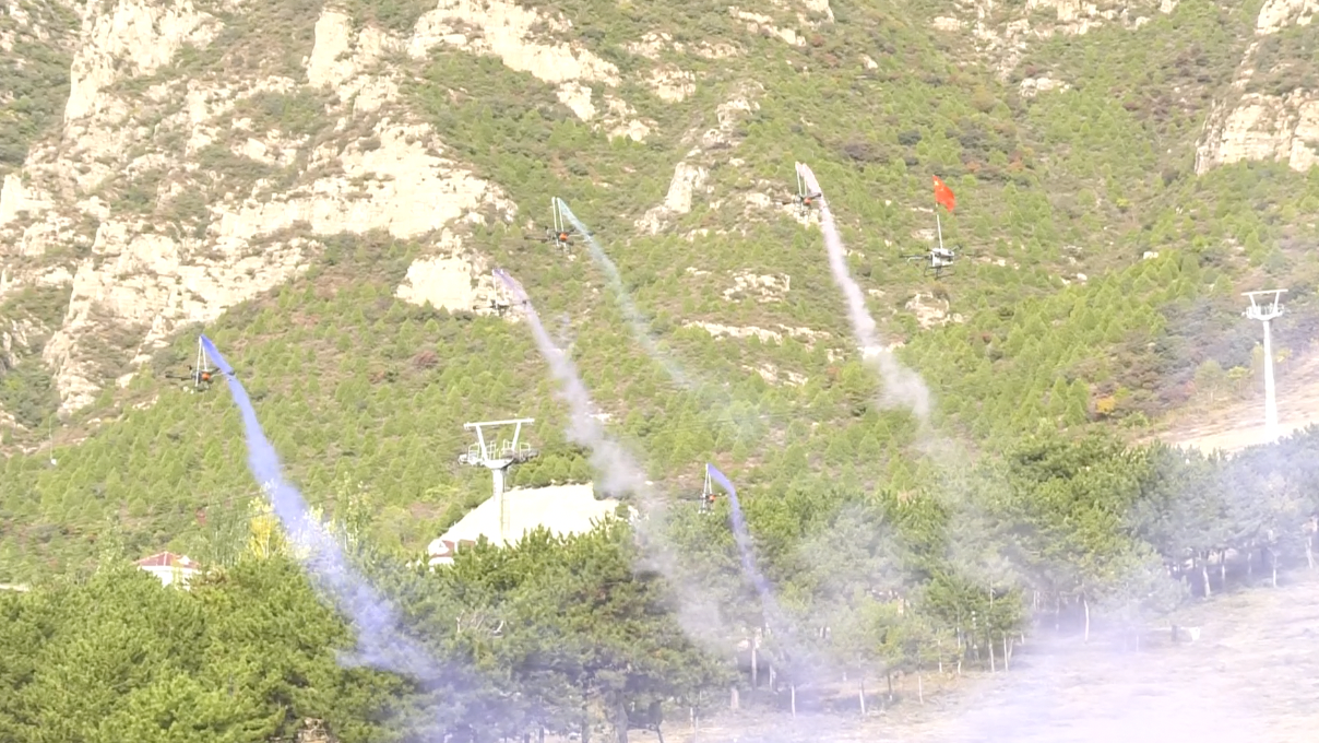 服务冬奥会!北京延庆上演无人机搜救“神技” 服务冬奥会!北京延庆上演无人机搜救“神技”