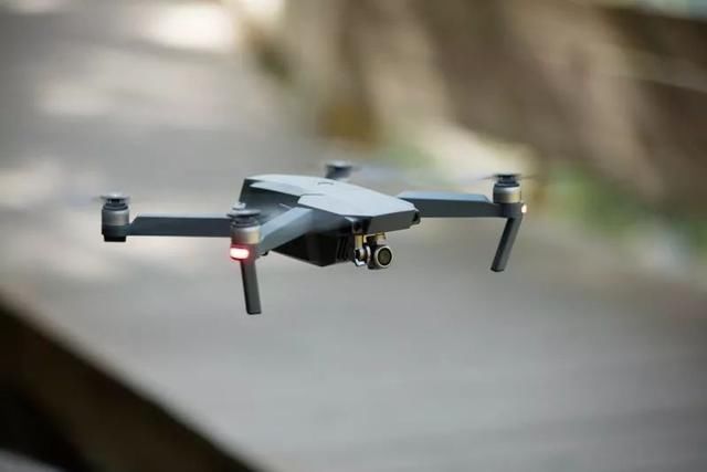 如何用一台无人机,让你在抖音里面获赞百万