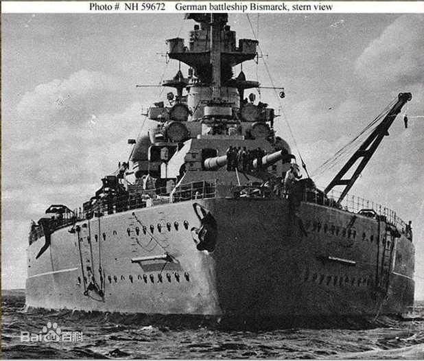二战时德国海军的俾斯麦号和英国海军的胡德号
