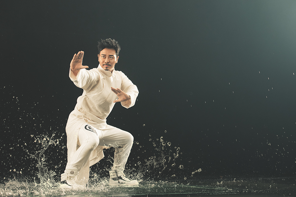 吴樾新写真独创"武书"演绎两大国粹