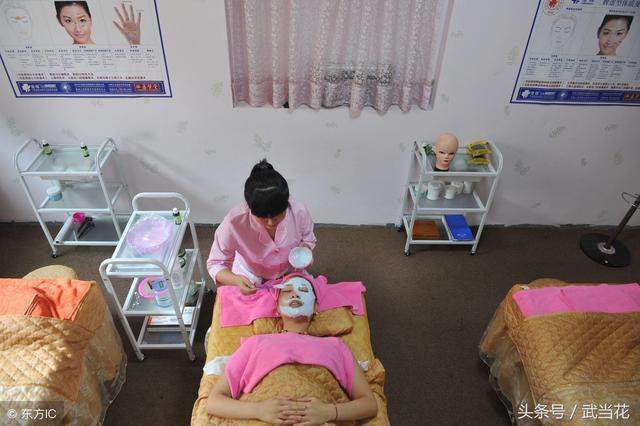 十大暴利行业,新兴行业小县城创业项目,冷门创