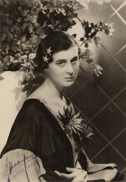 肯特公爵非常风流,野心也很大的,他自己也是非常希望坐上一个王位