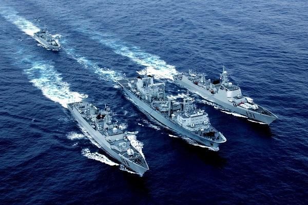 美国派15艘战舰到南海惹事,中国进行全程监视