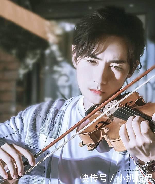 躲过了朱一龙的斯文,躲过了他的睫毛,却没躲过