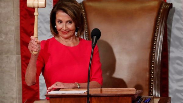 美国民主党人筹划弹劾特朗普 众议院议长:根据调查结果而定 美国民主党人筹划弹劾特朗普 众议院议长:根据调查结果而定