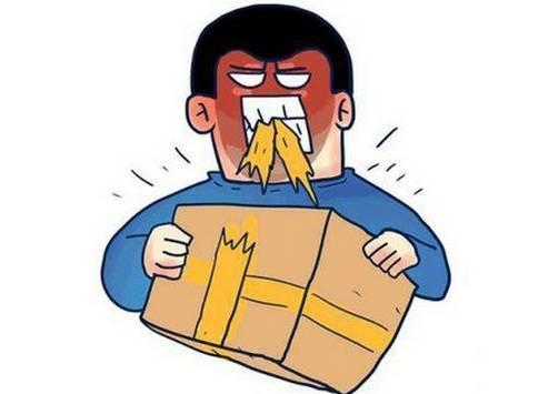 在拆快递包装时尽量不要徒手去撕开 更不要这样↓↓↓ 尤其是过敏