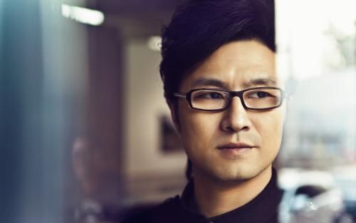 歌坛一哥汪峰4个老婆近照曝光,个个貌美如花