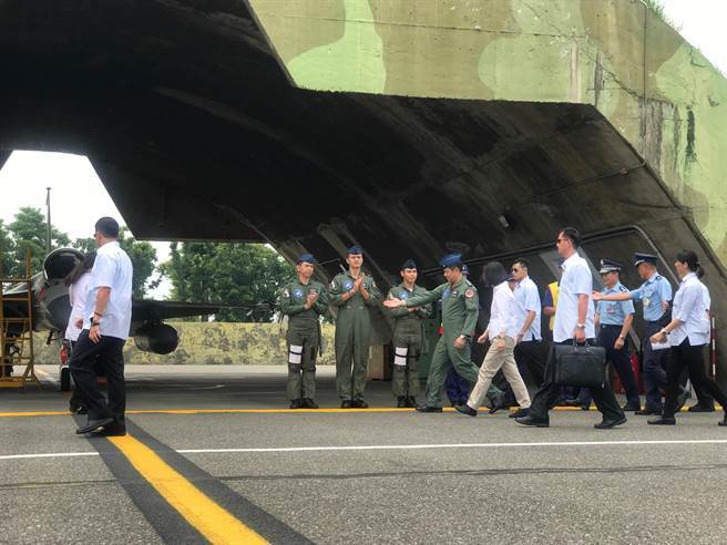 多次演习练如何逃跑 蔡英文挨批太怕死
