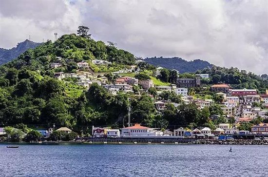 那些争抢富人移民的小国家