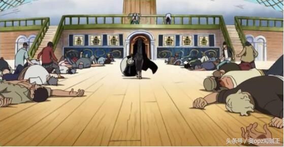 红发和白胡子霸气碰撞很精彩,索隆和路飞气势