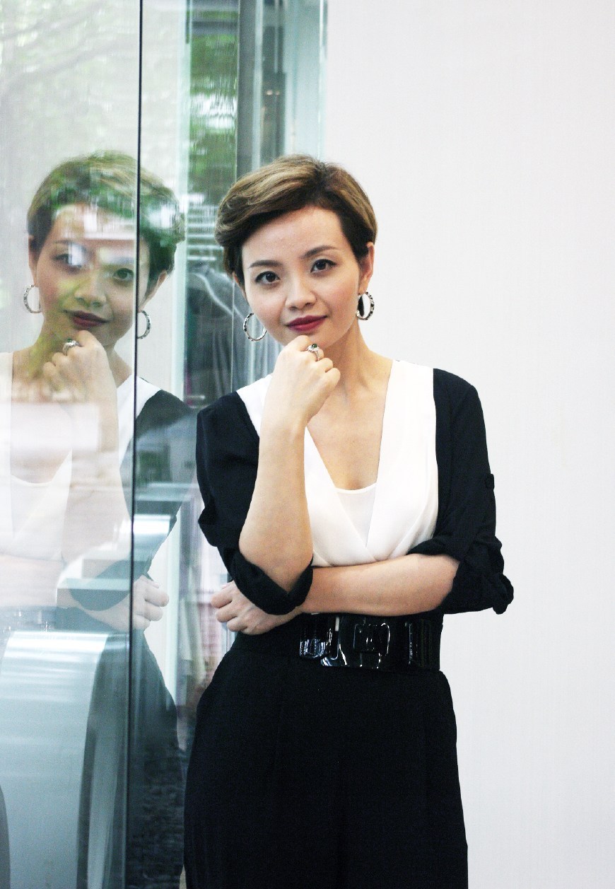 世界传奇夫人大赛最美女人心曹佳琪chole:遇见更美的自己