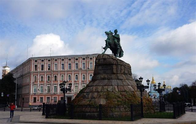 欧洲最尴尬国家:曾经军力远超中国,如今反过来