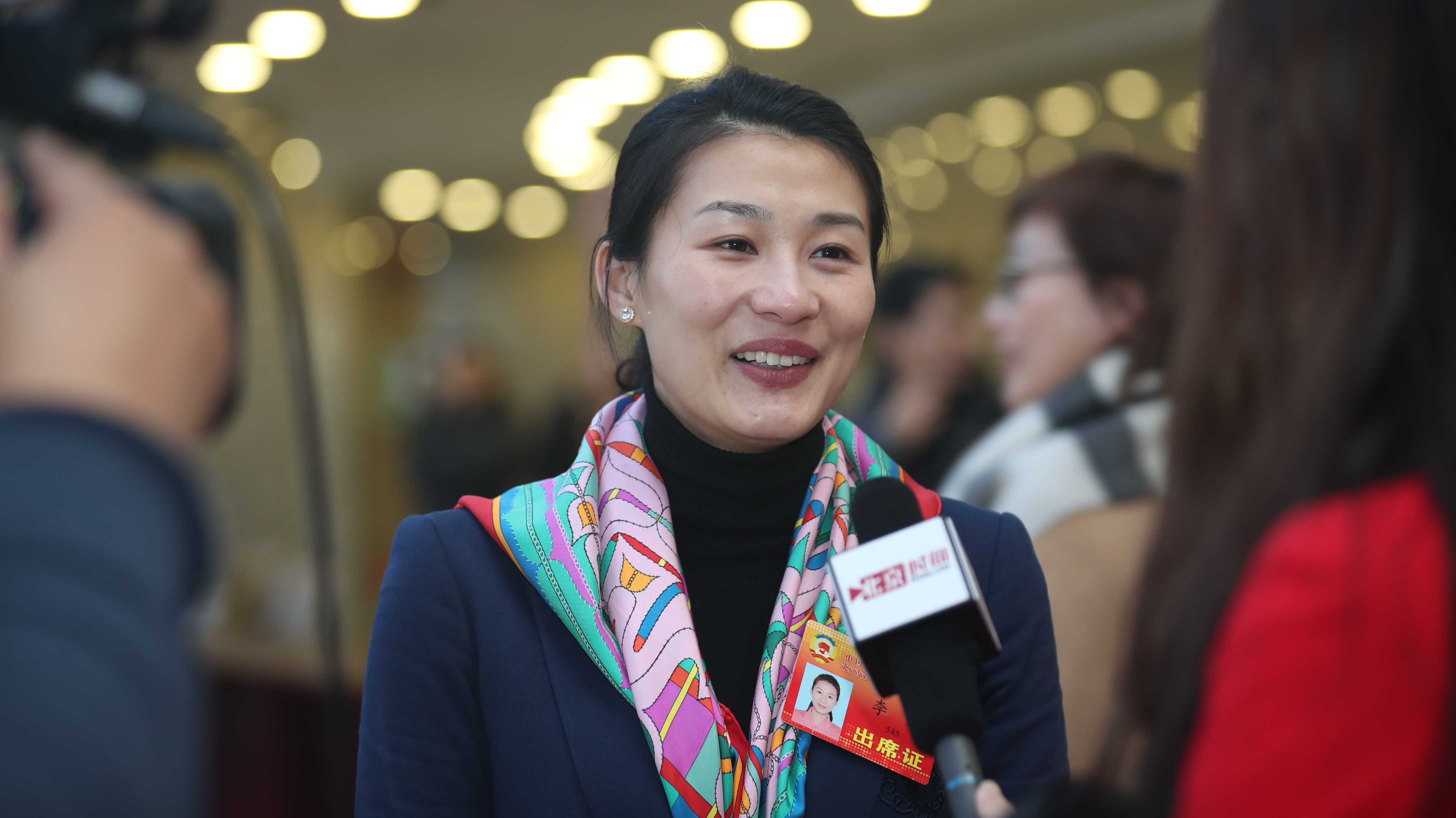 国旗在异国赛场升起 政协履职从新委员开始 国旗在异国赛场升起 政协履职从新委员开始