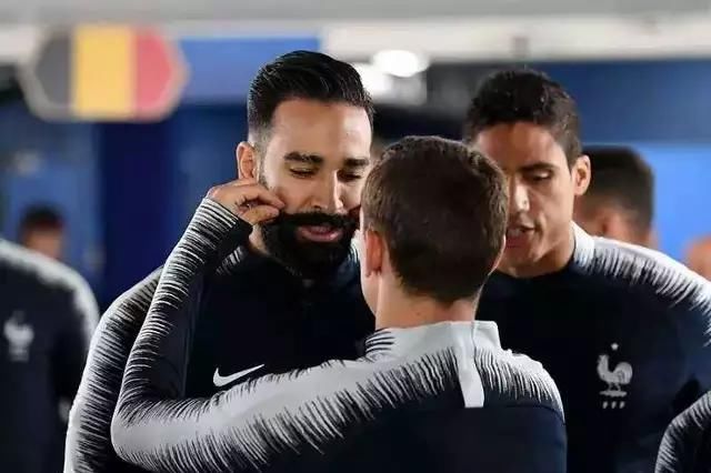 法国夺冠后国脚拉米将迎娶51岁艳星,求婚成功