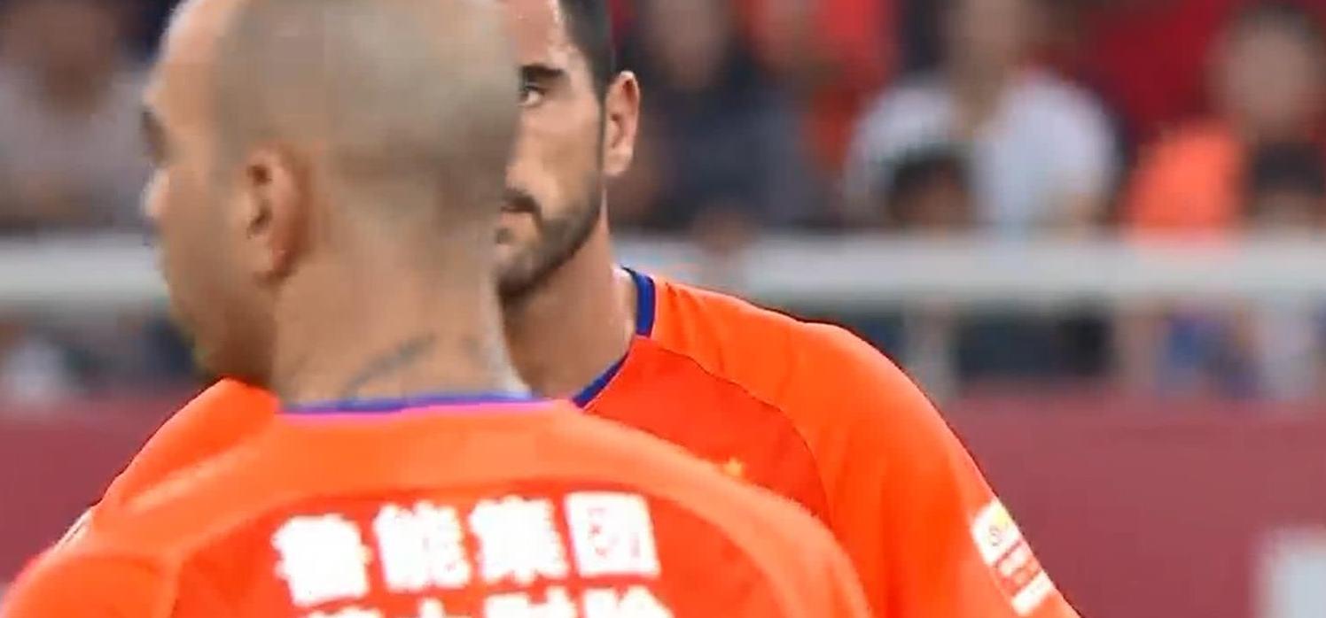 山东鲁能外援塔尔德利在香港游玩:晒美食!前广