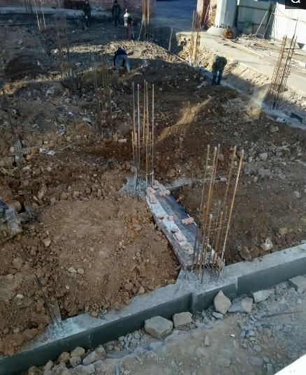 农村小伙进城打工3年后装穷回家,亲戚远躲,几