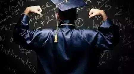 每位公务员都要考个985名校双证MPA, 小本科