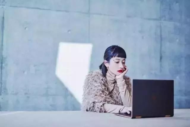 身高158的松本惠奈穿出170感觉,不靠P图,是鞋