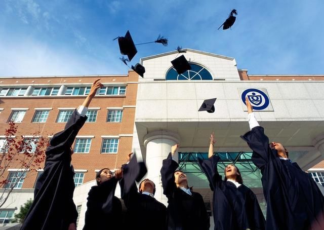 美国考虑限制中国学生签证,在美留学生何去何