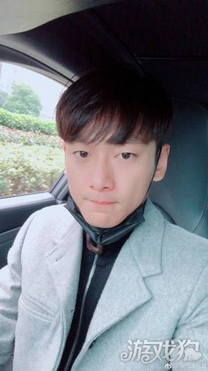 户外土豪主播洋气黄入驻虎牙直播 开启高端撩